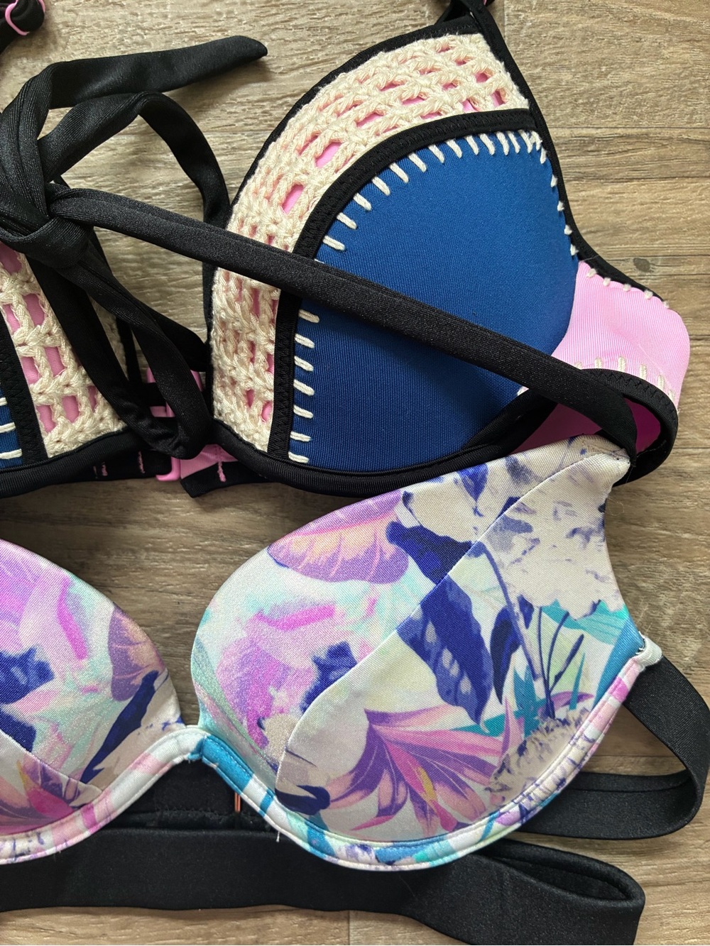 Victoria Secret 2 Push Up Bikini Swim Tops The Flirt Hottie Halter - Picture 3 of 12